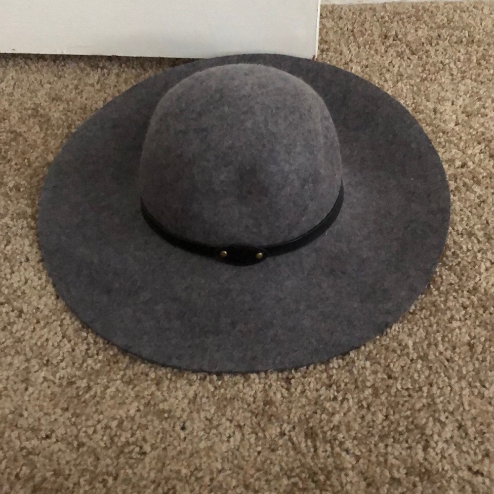 Grey fashion hat